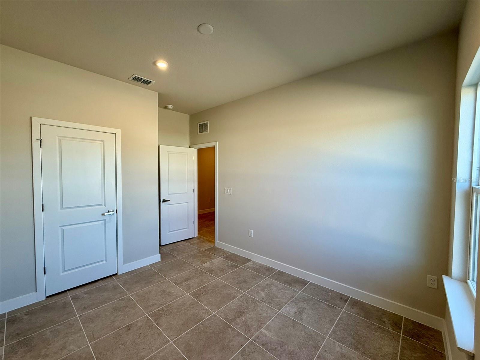 Image 21 of 41 For 1718 Upland Lane