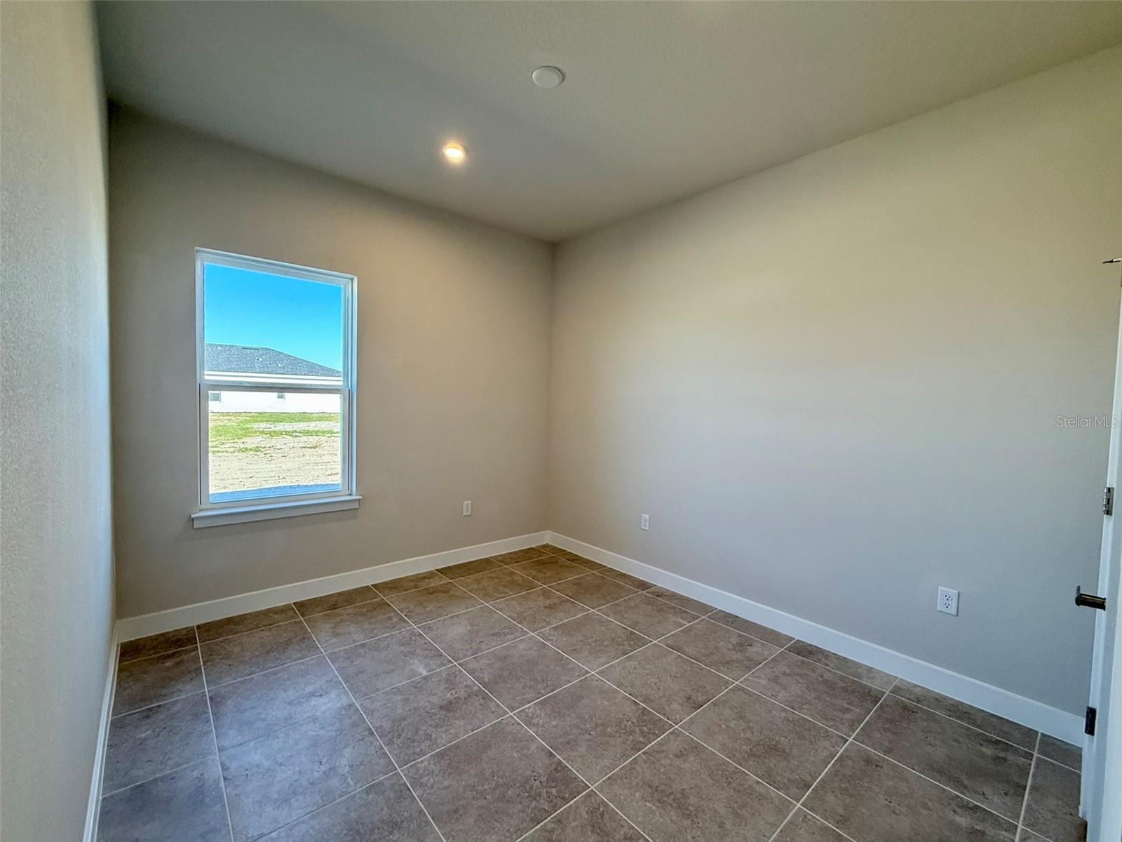 Image 23 of 41 For 1718 Upland Lane