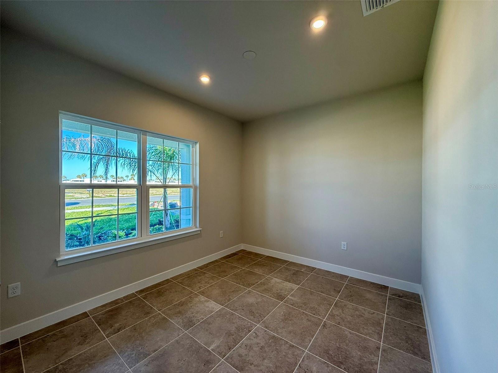 Image 24 of 41 For 1718 Upland Lane