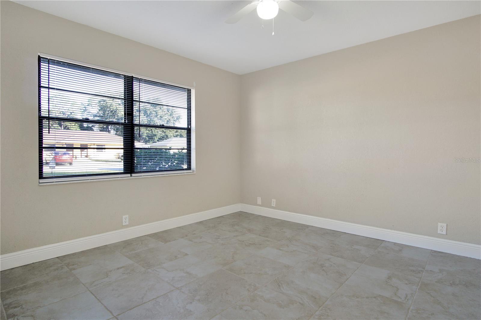 Image 13 of 20 For 5605 Struthers