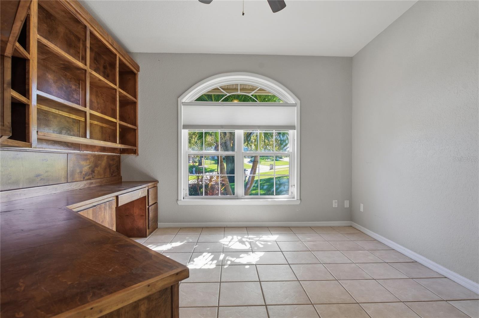 Image 10 of 74 For 316 Lochen Cir Se