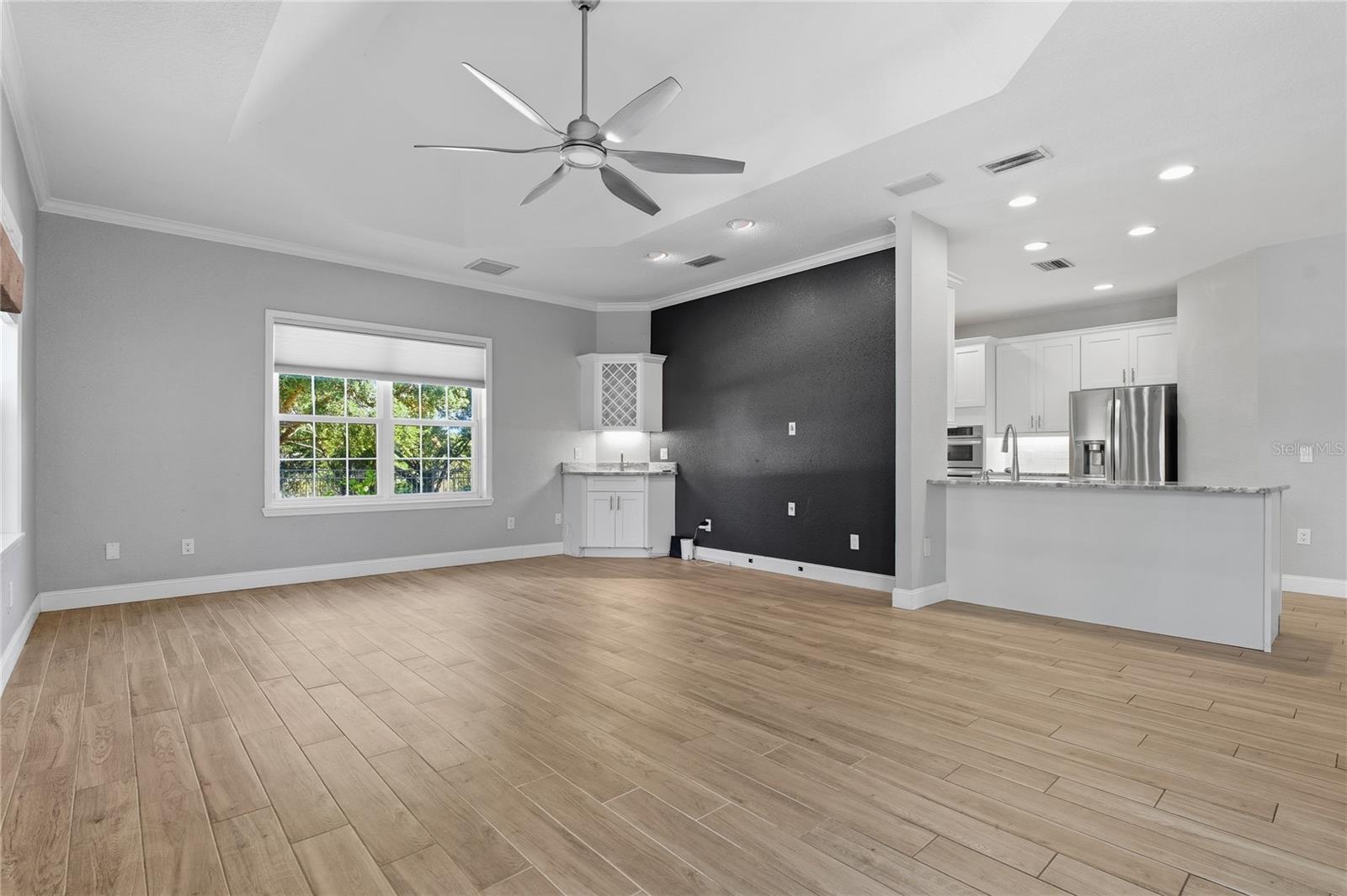 Image 21 of 74 For 316 Lochen Cir Se