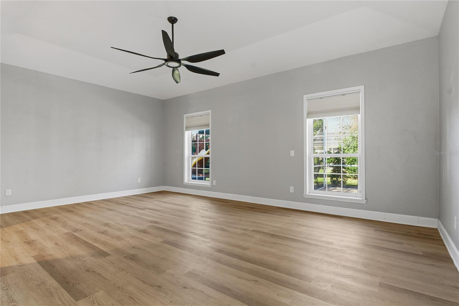 Image 24 of 74 For 316 Lochen Cir Se