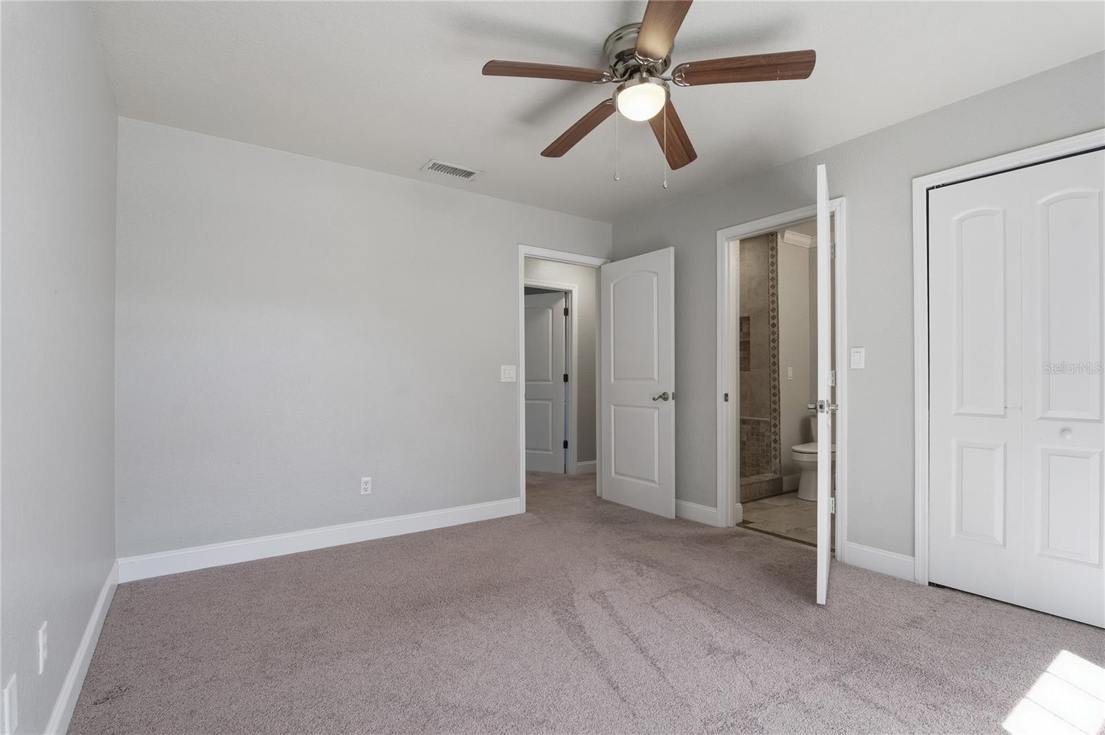 Image 35 of 74 For 316 Lochen Cir Se