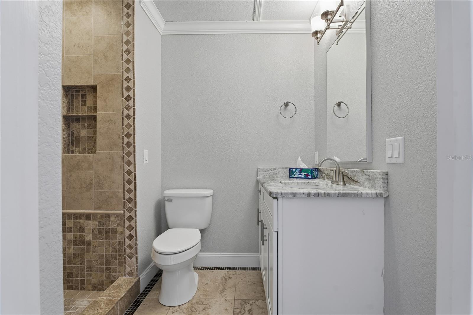 Image 37 of 74 For 316 Lochen Cir Se