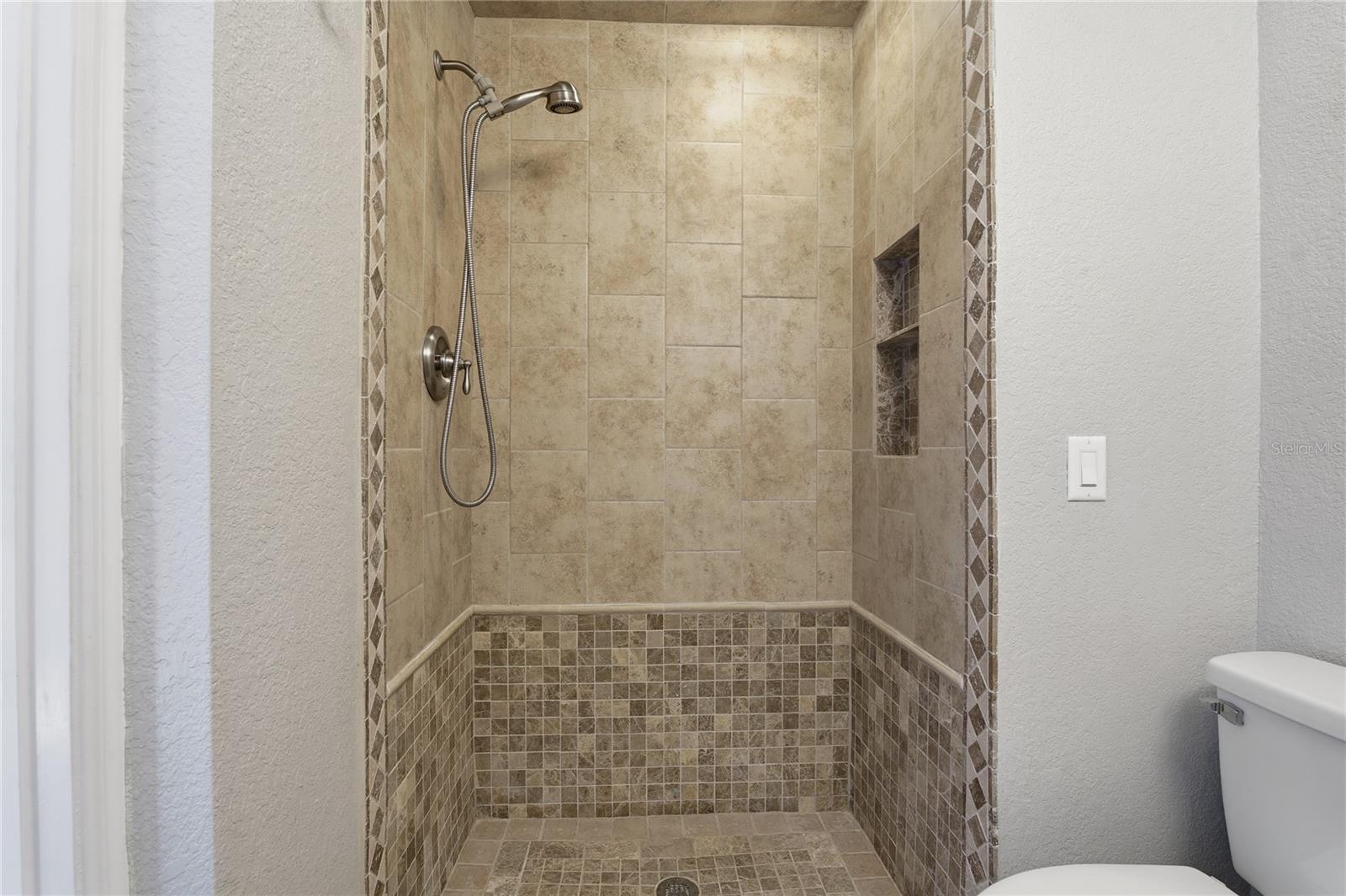 Image 38 of 74 For 316 Lochen Cir Se