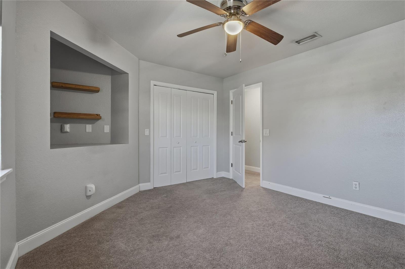 Image 43 of 74 For 316 Lochen Cir Se