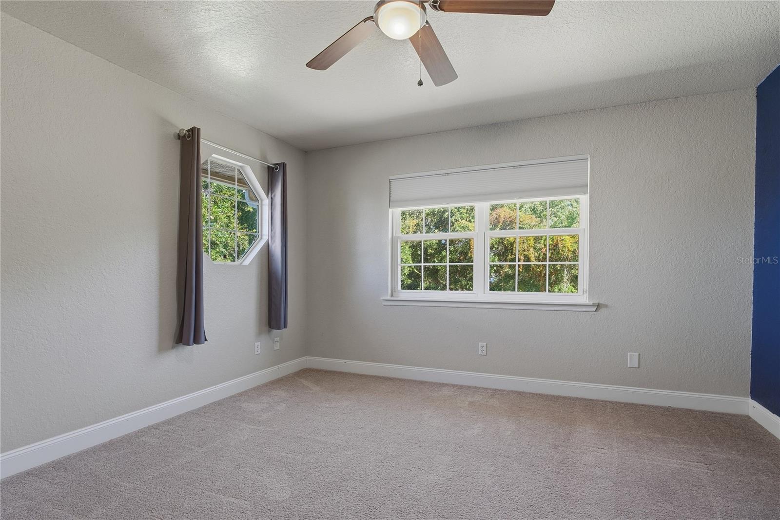 Image 44 of 74 For 316 Lochen Cir Se