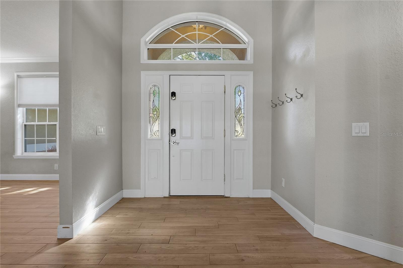 Image 5 of 74 For 316 Lochen Cir Se