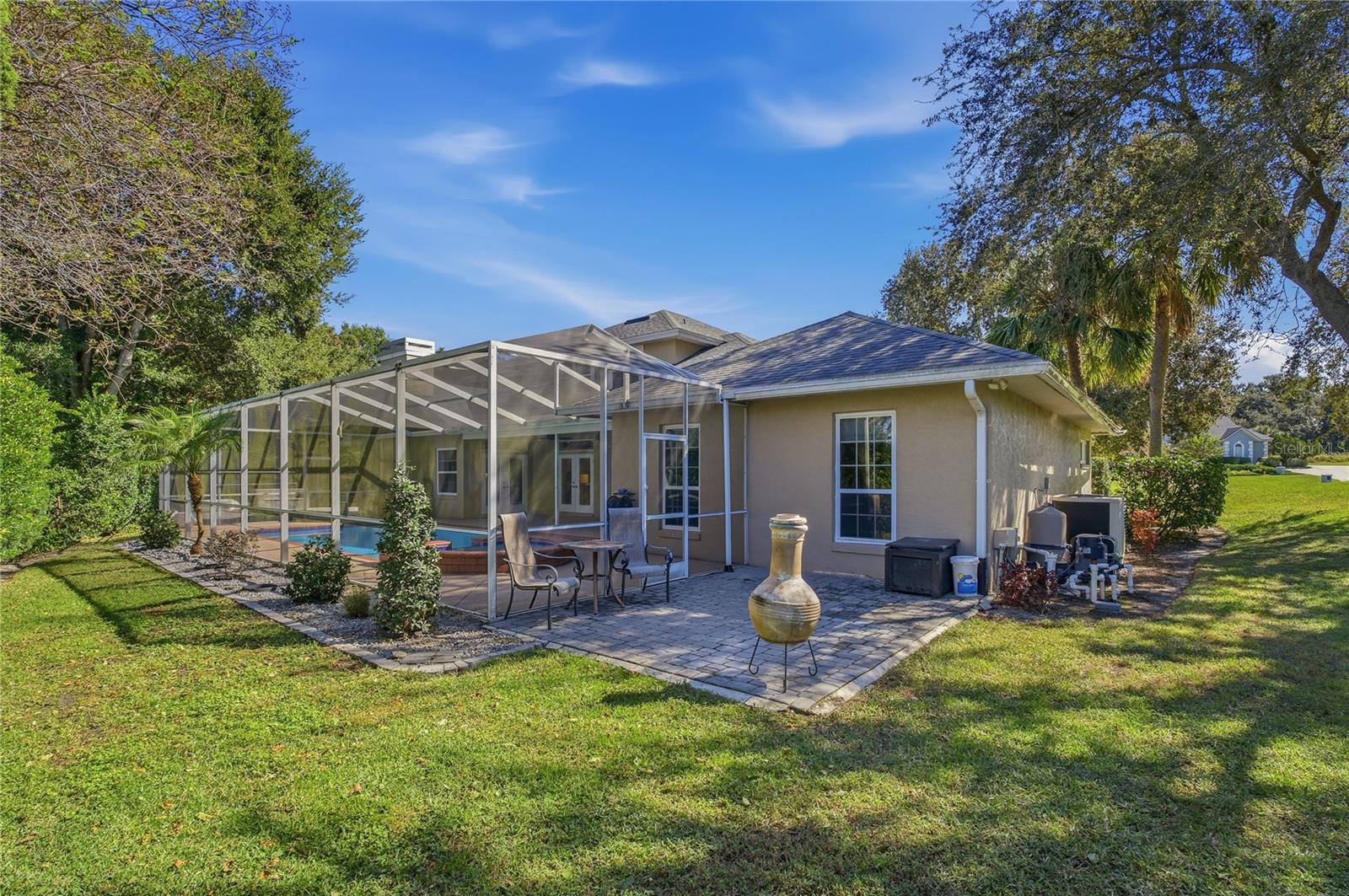 Image 57 of 74 For 316 Lochen Cir Se