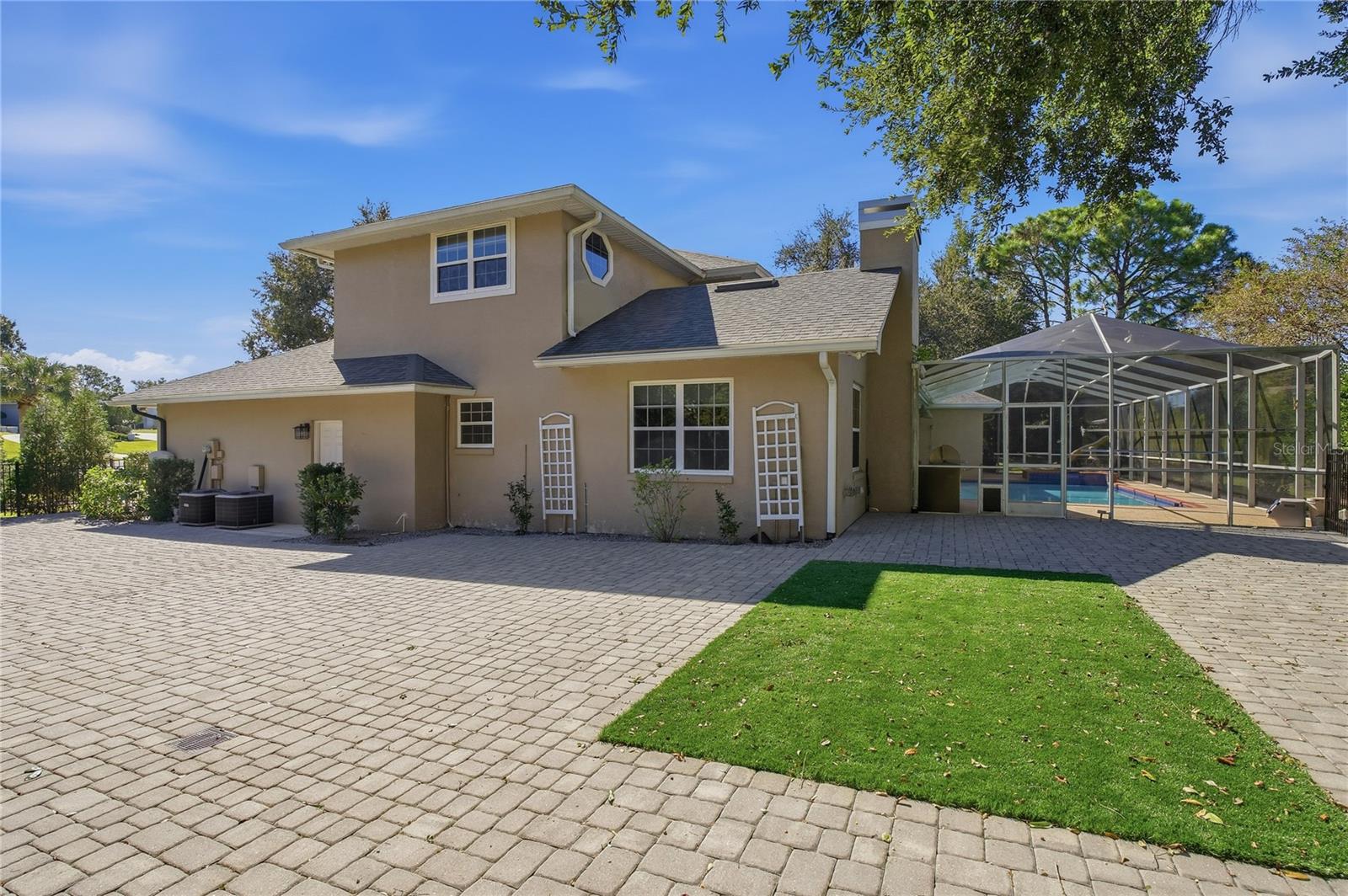 Image 58 of 74 For 316 Lochen Cir Se