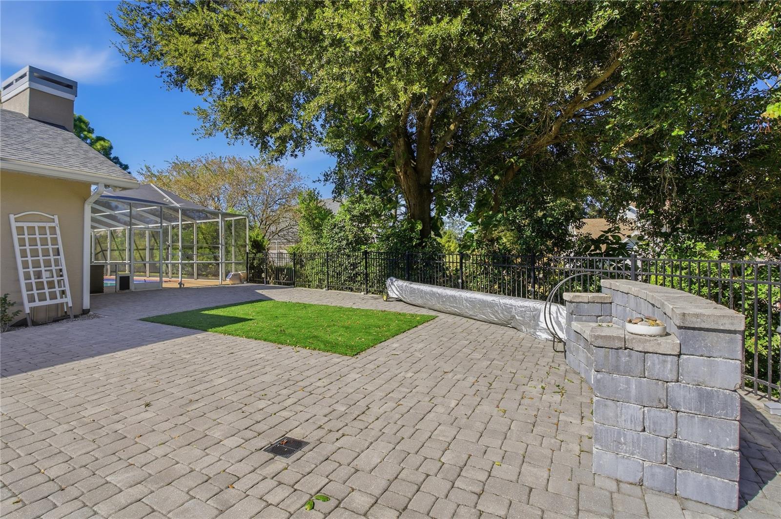 Image 61 of 74 For 316 Lochen Cir Se