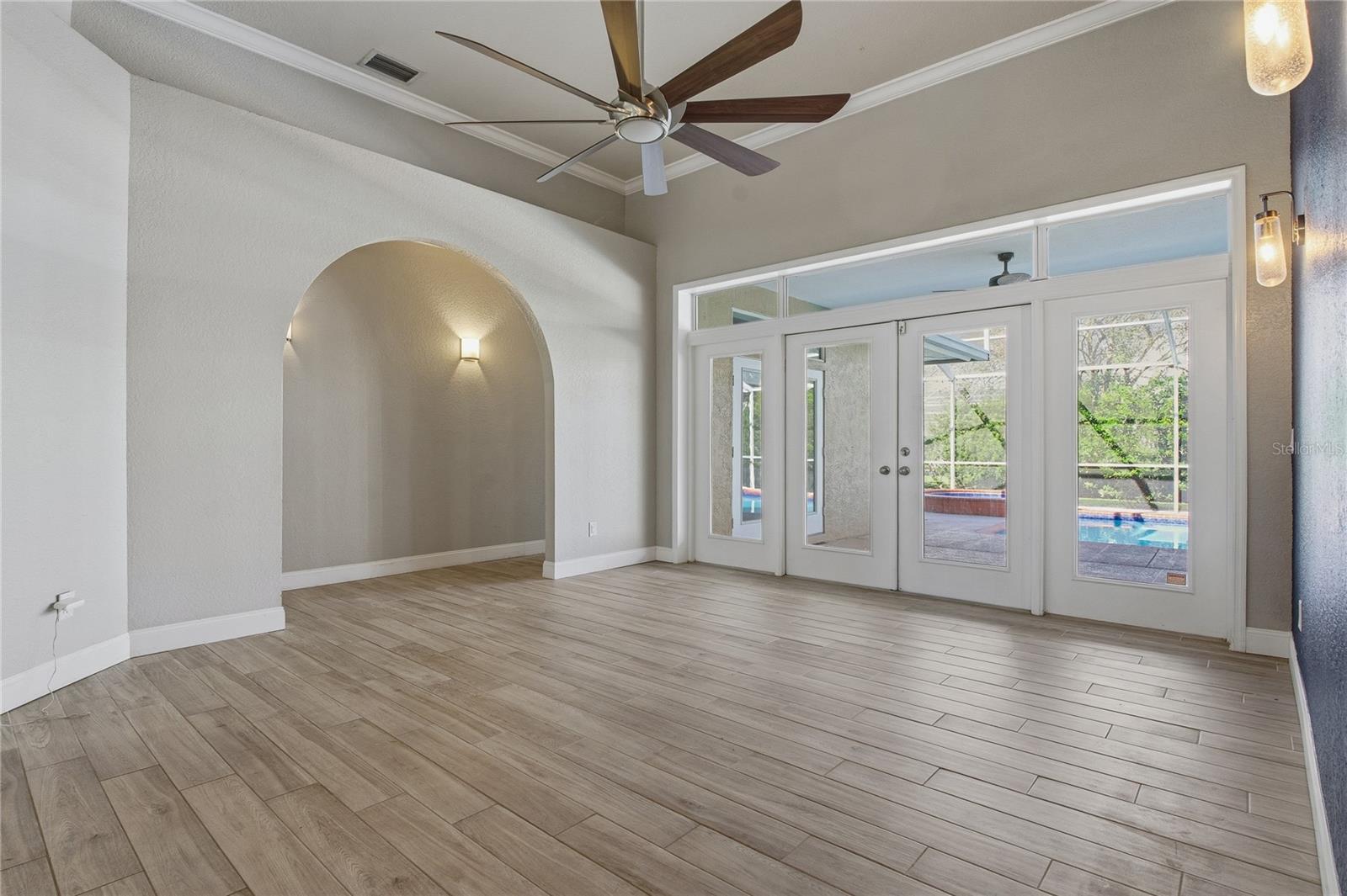 Image 7 of 74 For 316 Lochen Cir Se