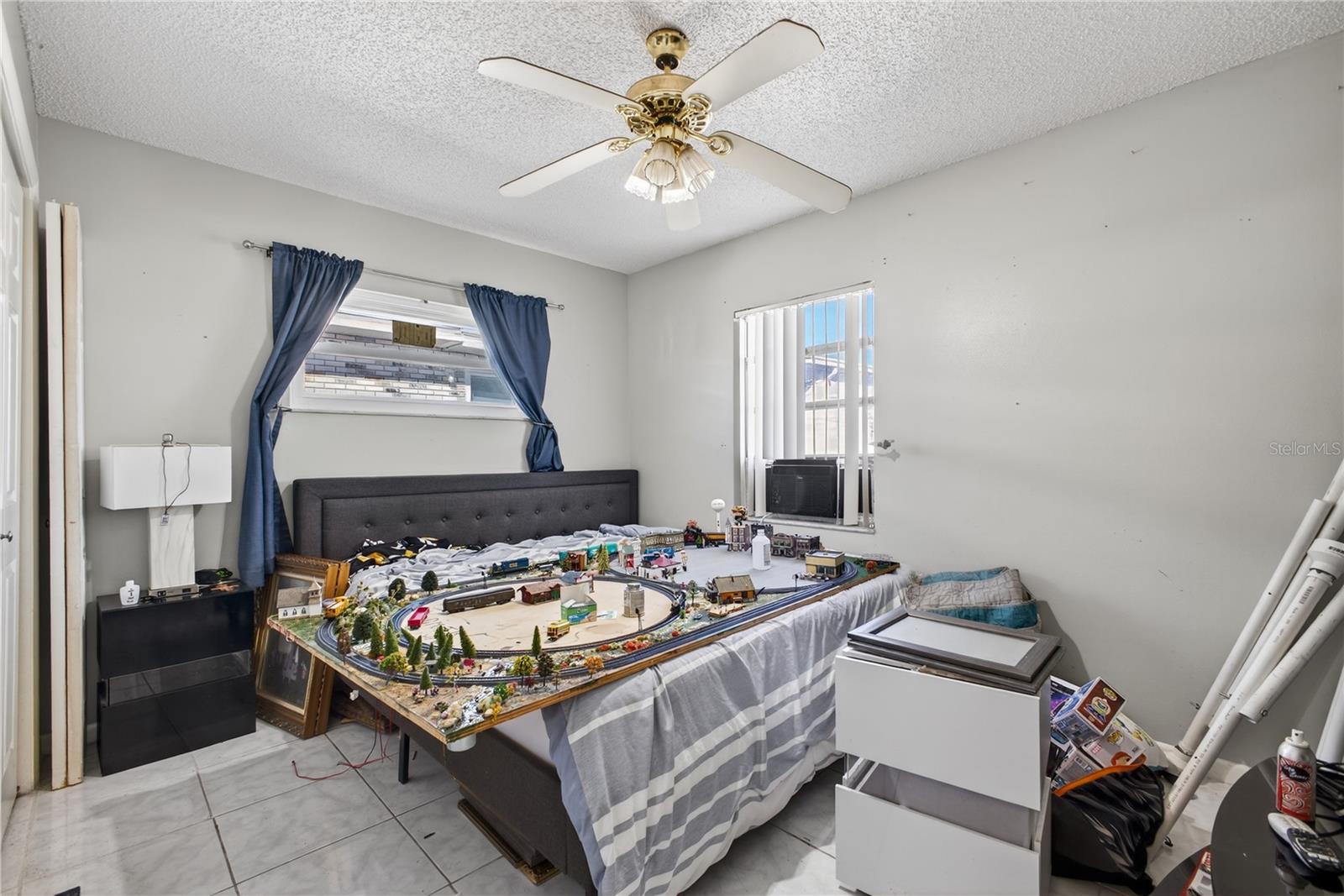 Image 13 of 20 For 3356 Dexter Se