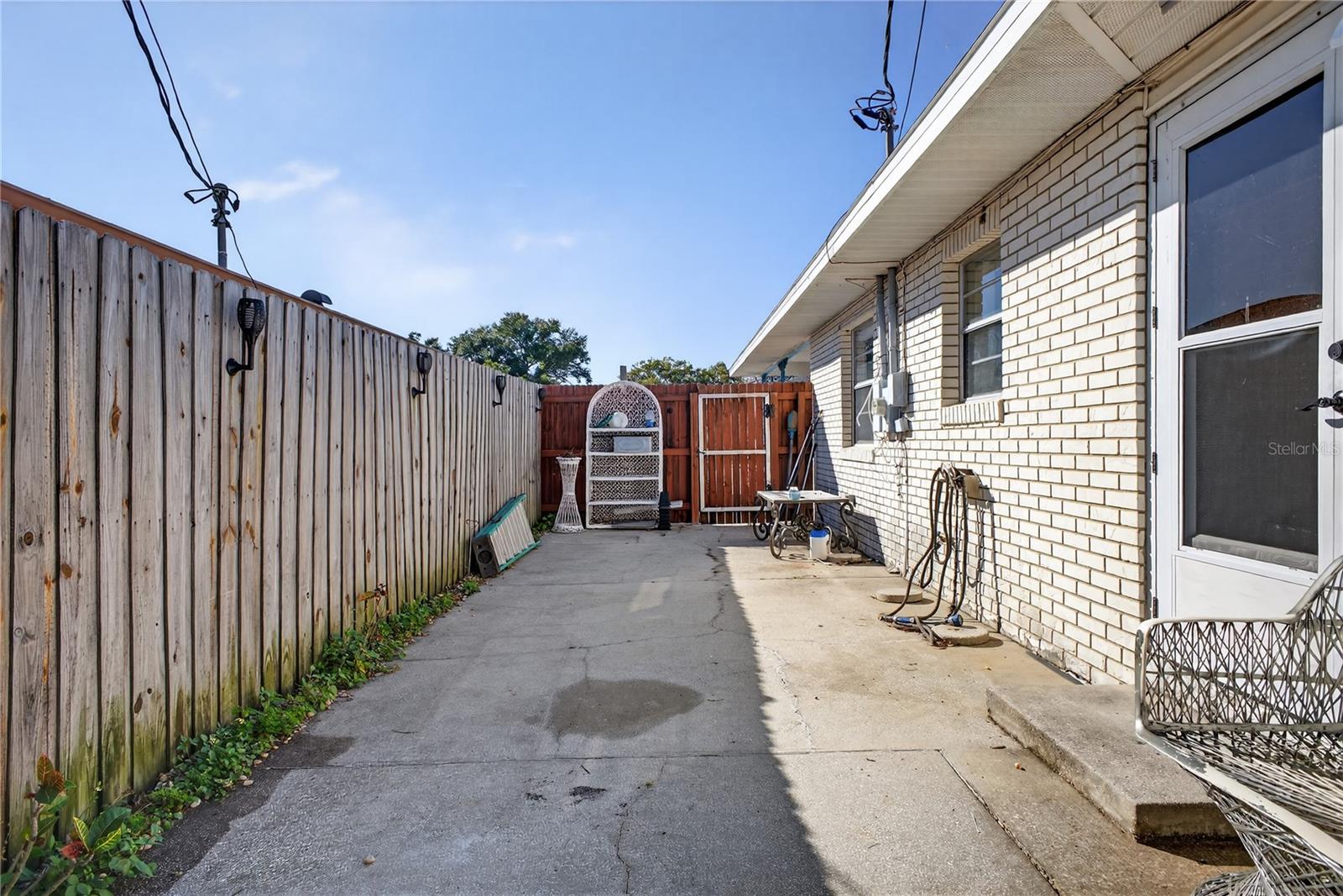 Image 18 of 20 For 3356 Dexter Se