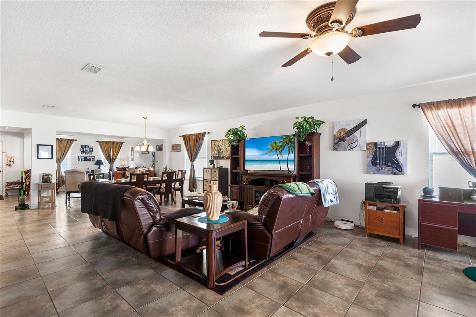 Image 16 of 43 For 236 Barrington Drive