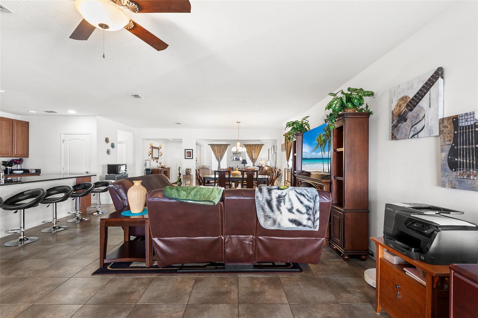 Image 17 of 43 For 236 Barrington Drive