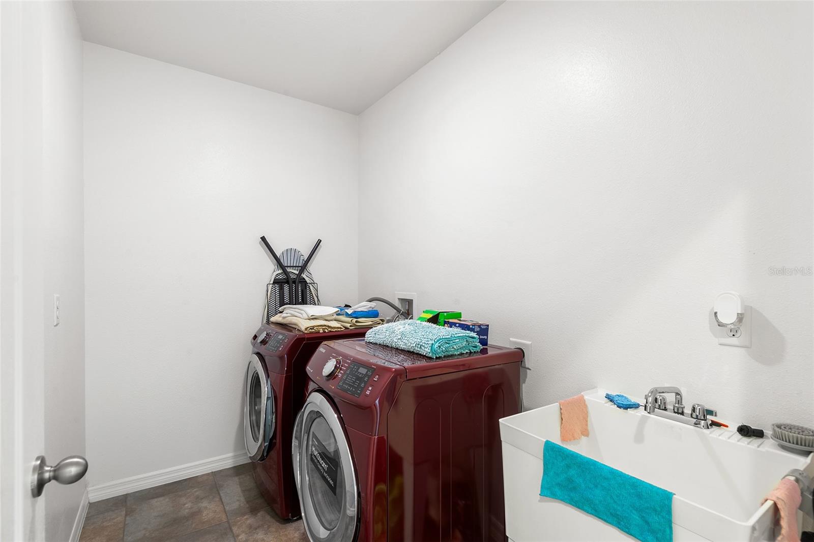 Image 38 of 43 For 236 Barrington Drive