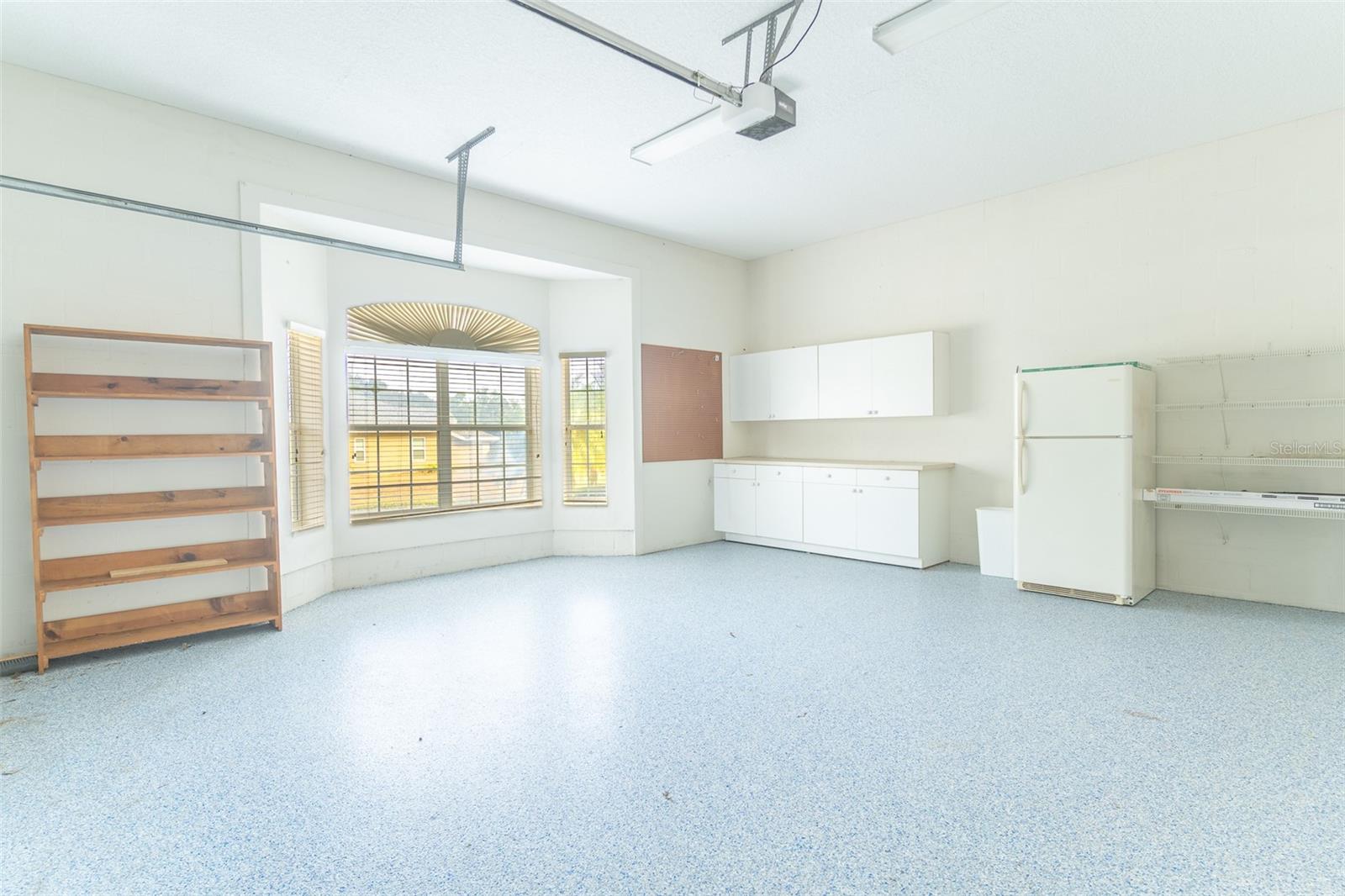 Image 21 of 38 For 304 Lochen Circle Se