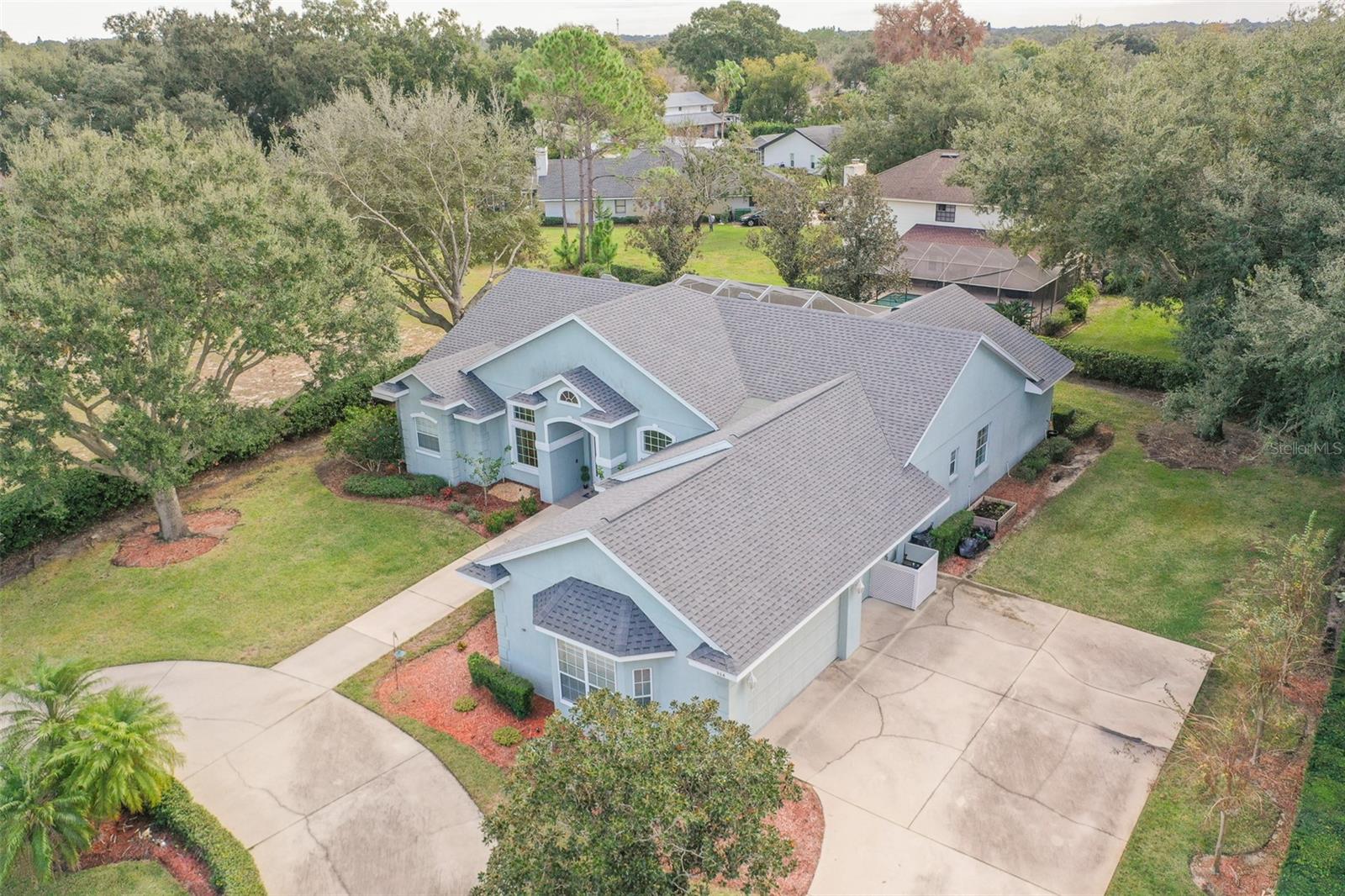 Image 34 of 38 For 304 Lochen Circle Se