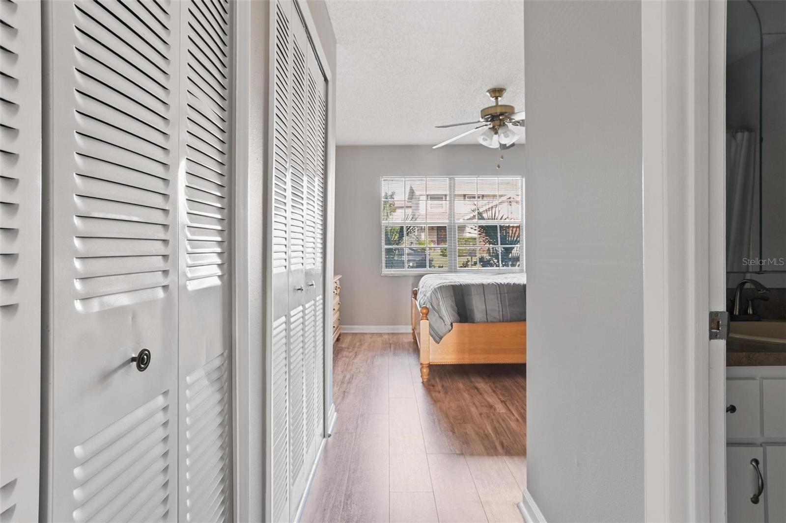 Image 16 of 27 For 516 Lake Dexter Boulevard