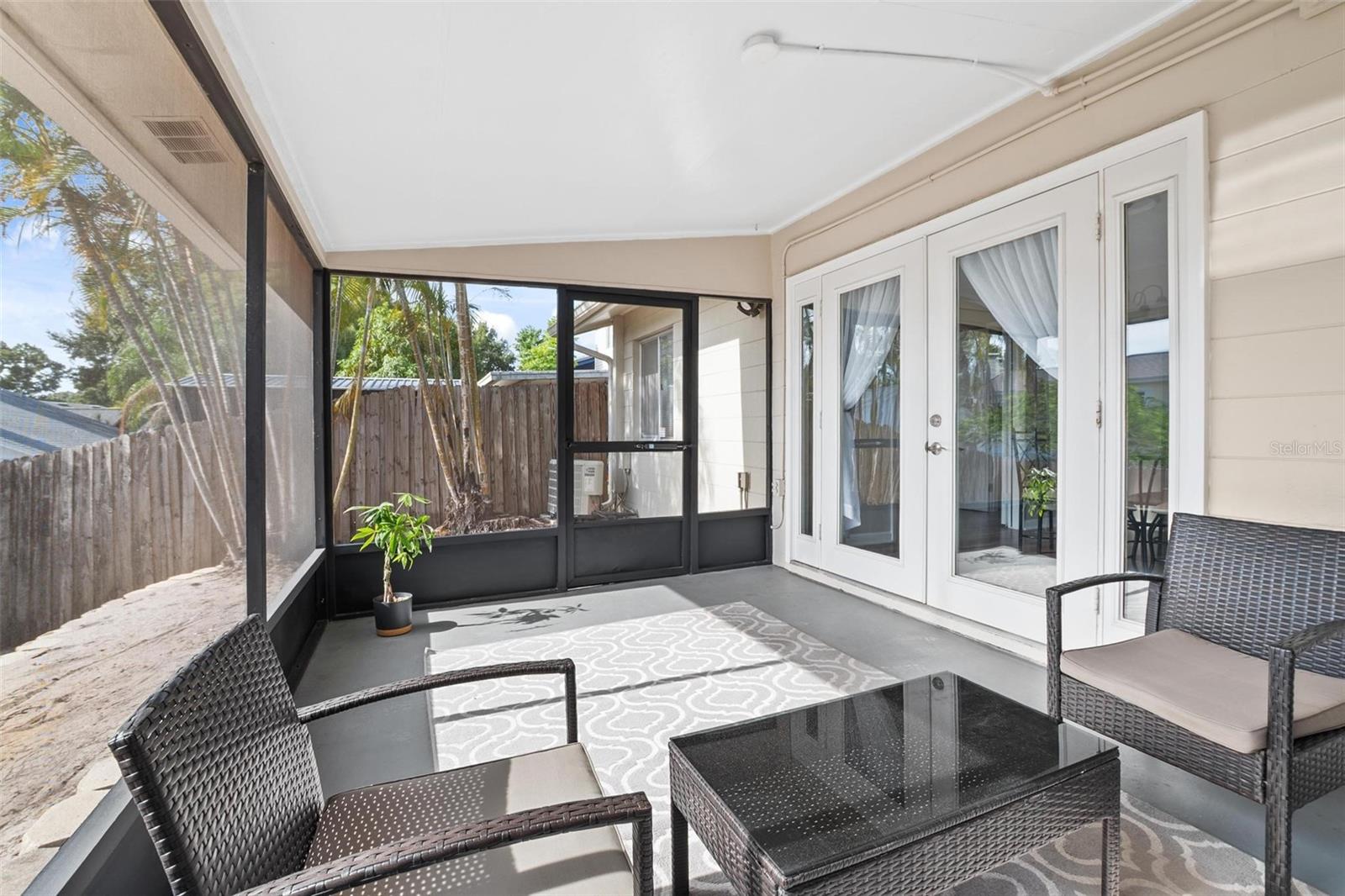 Image 18 of 27 For 516 Lake Dexter Boulevard