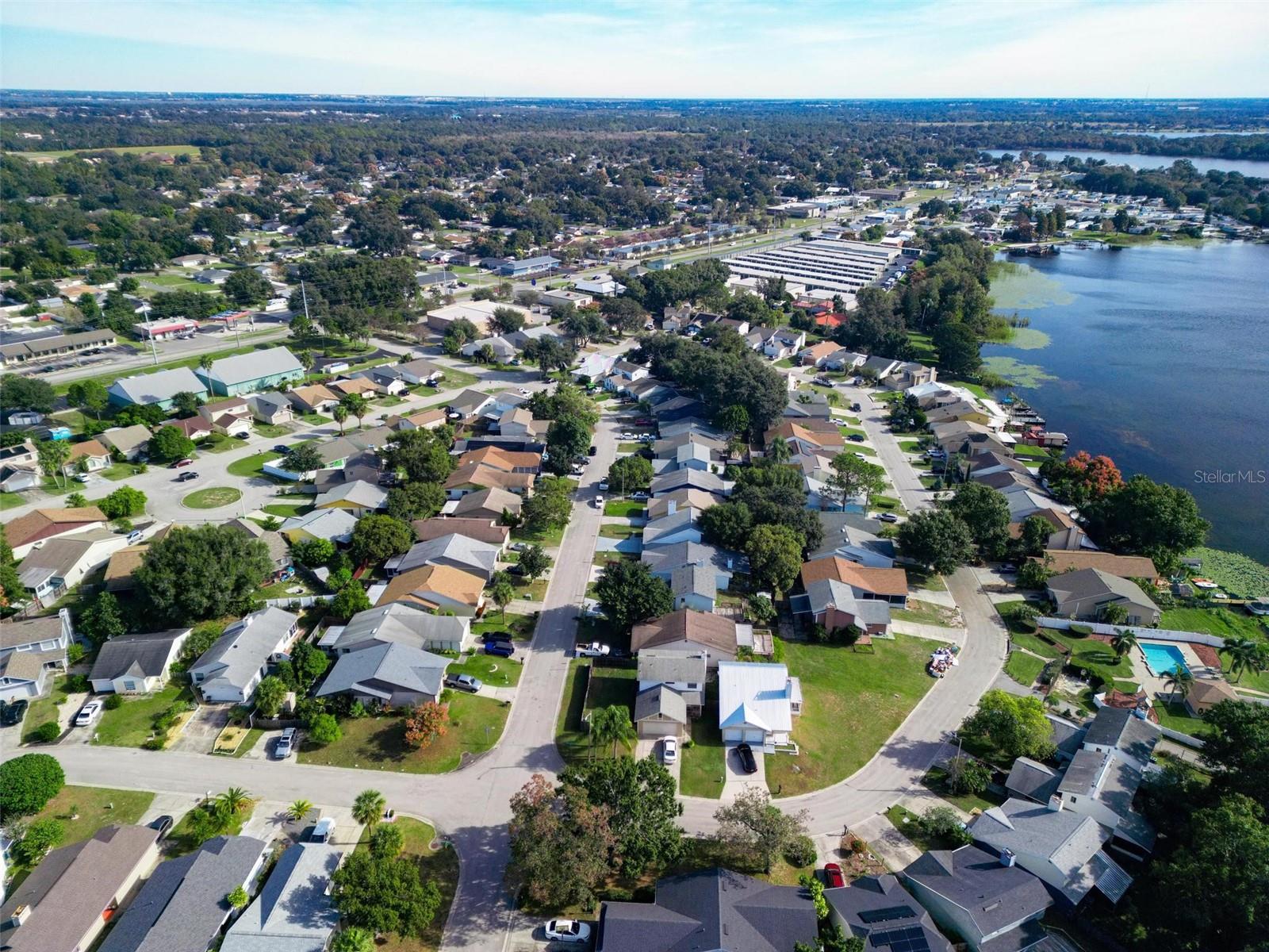 Image 23 of 27 For 516 Lake Dexter Boulevard