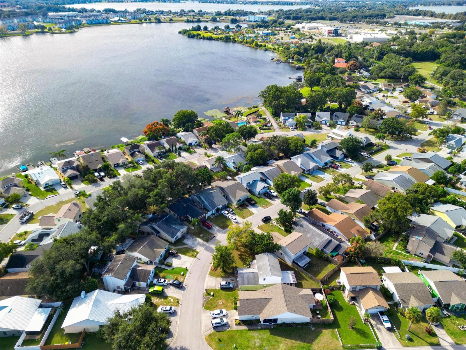 Image 24 of 27 For 516 Lake Dexter Boulevard