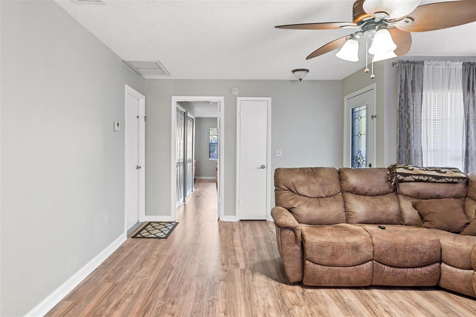 Image 6 of 27 For 516 Lake Dexter Boulevard