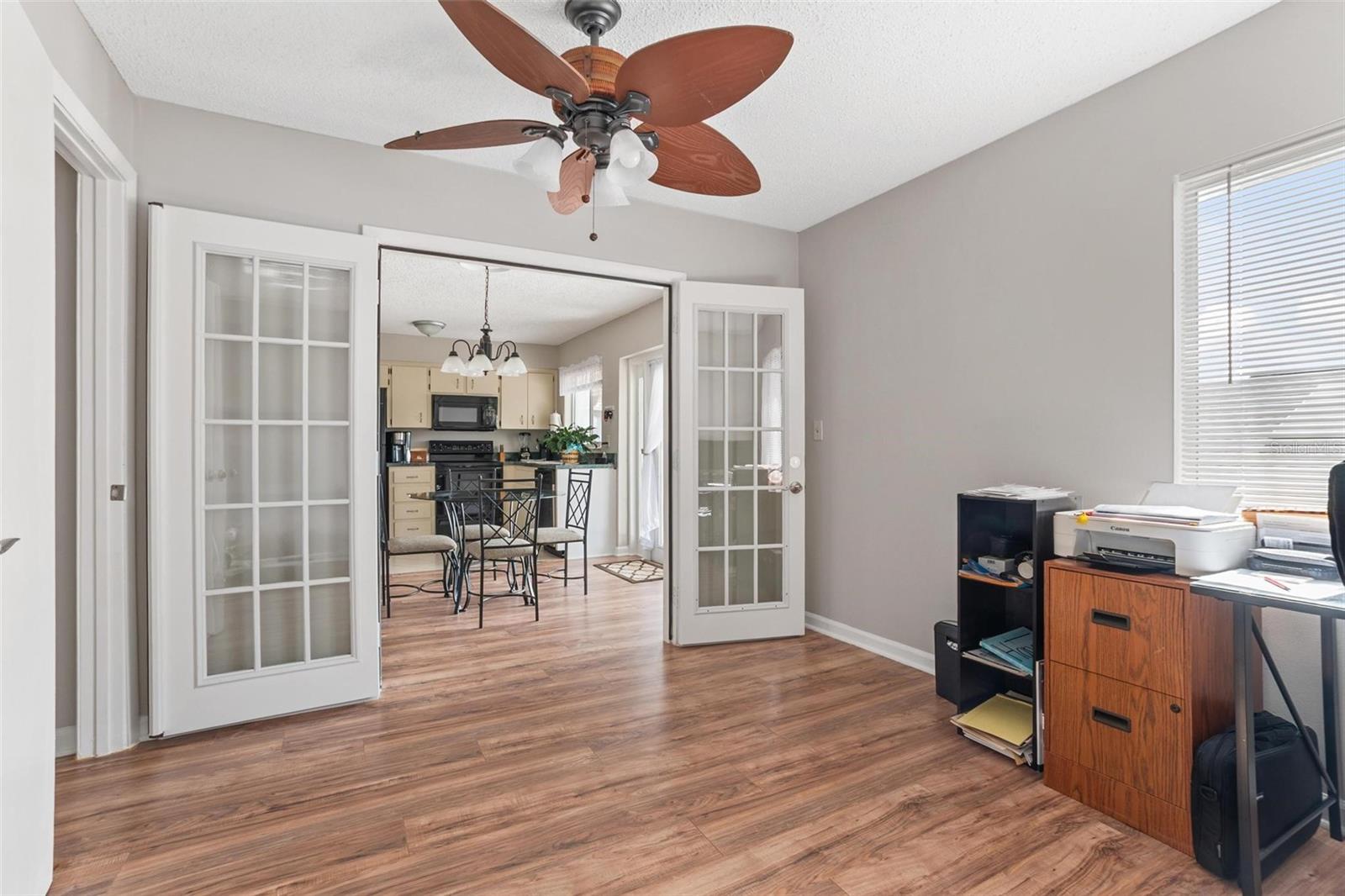 Image 7 of 27 For 516 Lake Dexter Boulevard