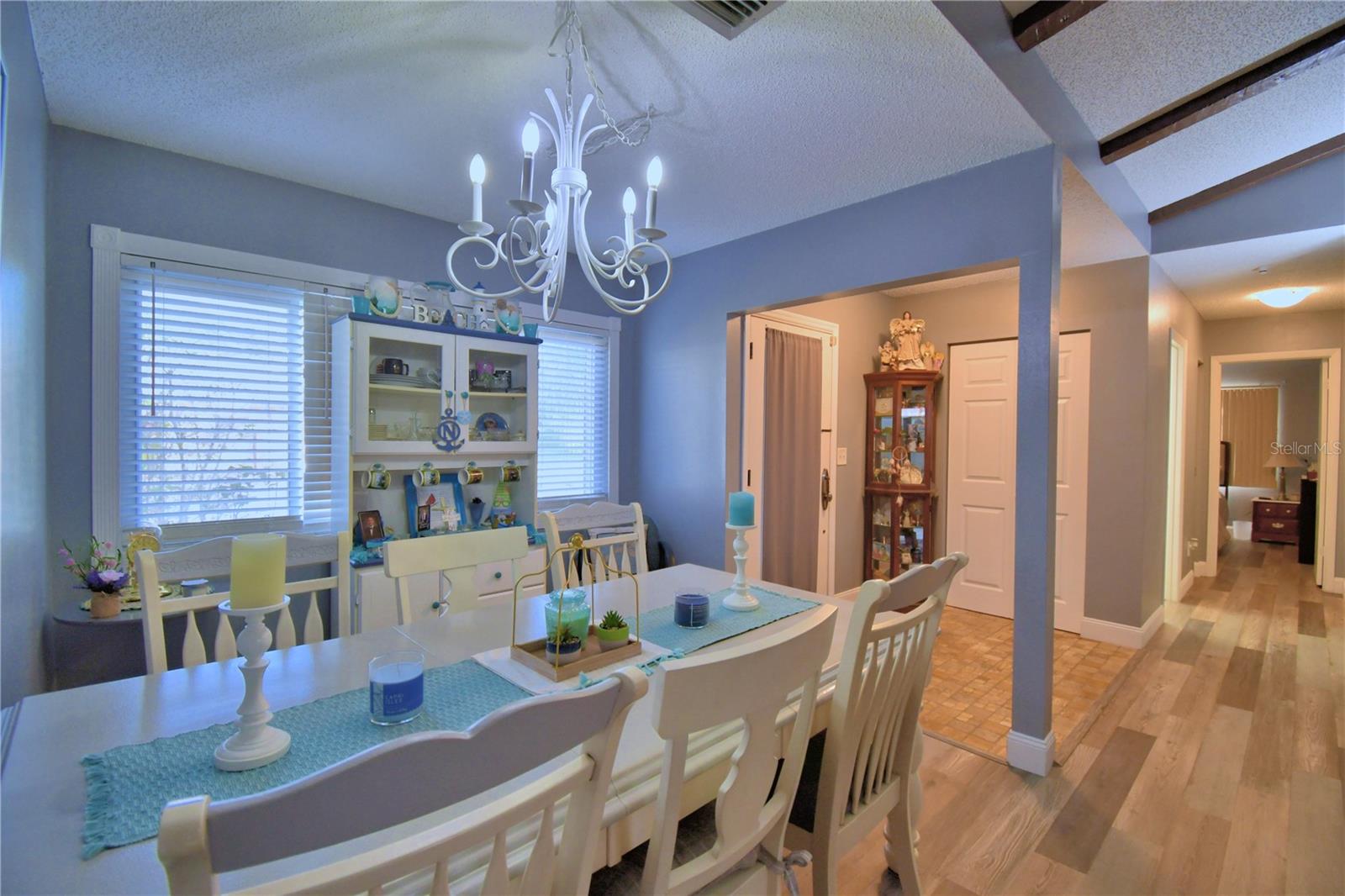 Image 14 of 37 For 273 Mariposa