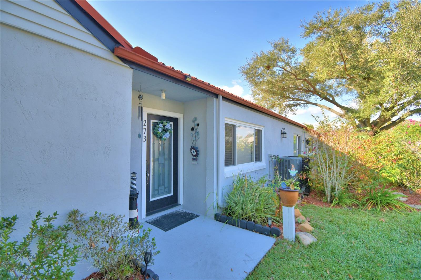 Image 4 of 37 For 273 Mariposa