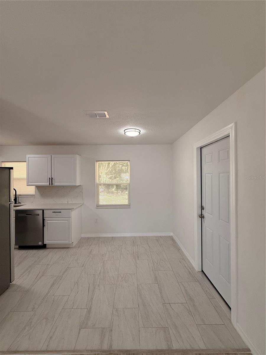 Image 6 of 19 For 3924 Shay Drive