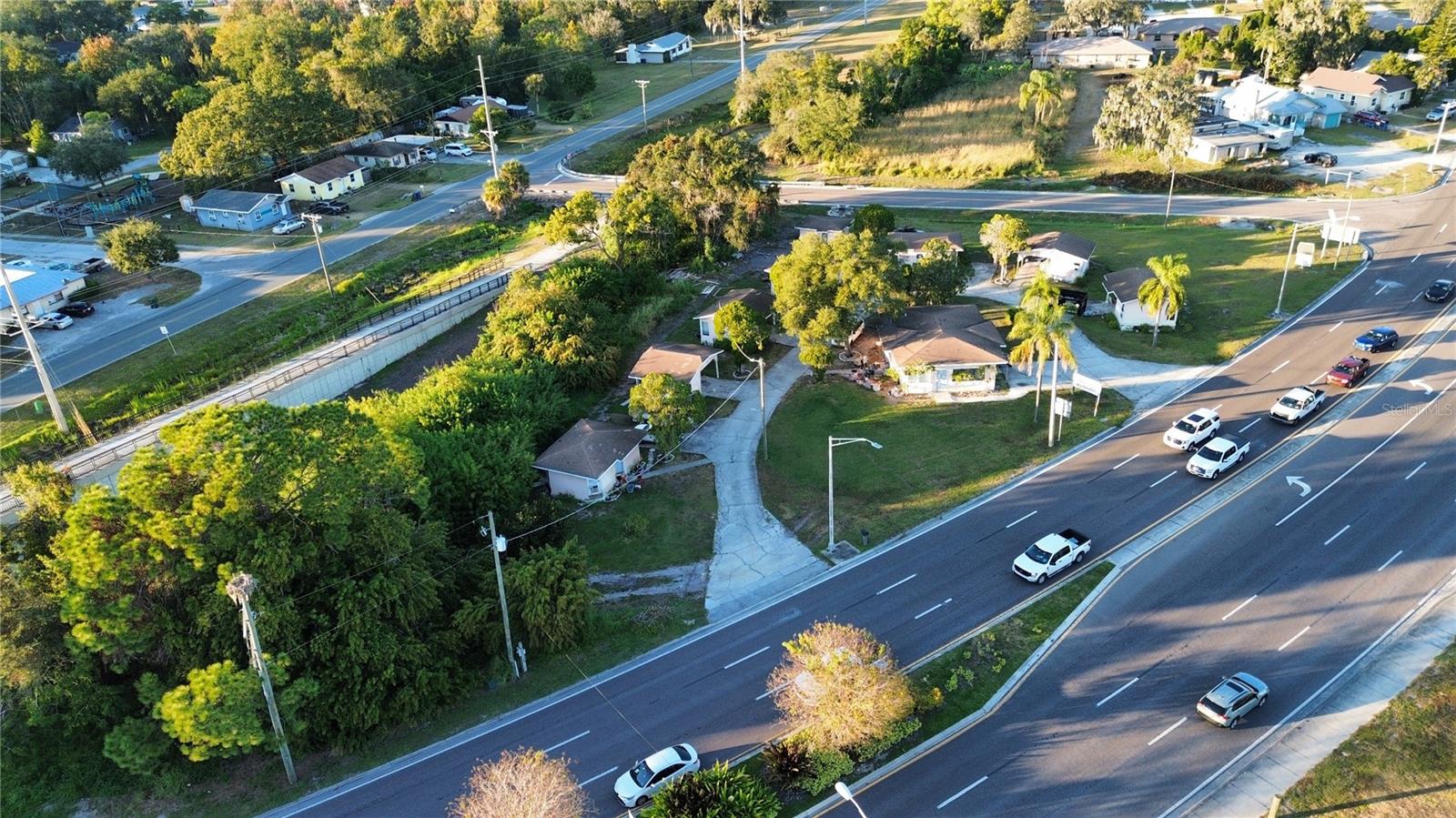 Image 3 of 8 For 1255 Lake Shore Way