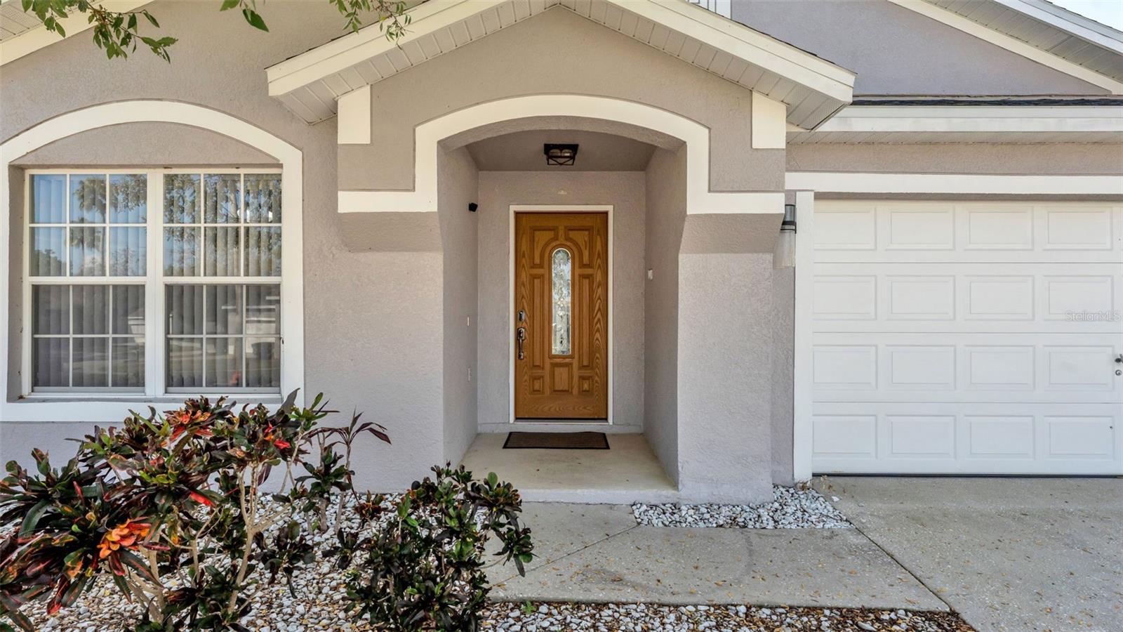 Image 23 of 39 For 333 Castlemain Circle