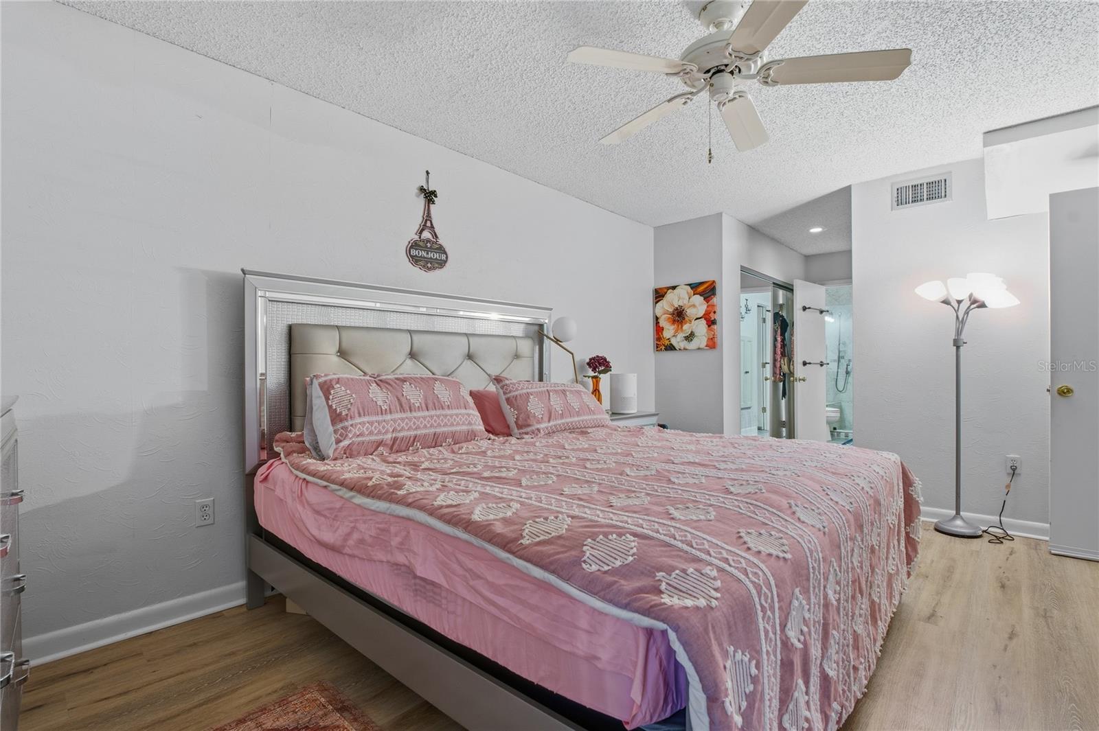 Image 14 of 67 For 116 Coventry Ln