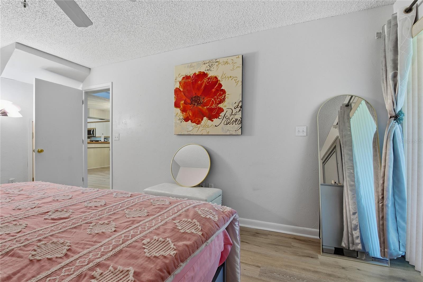 Image 17 of 67 For 116 Coventry Ln