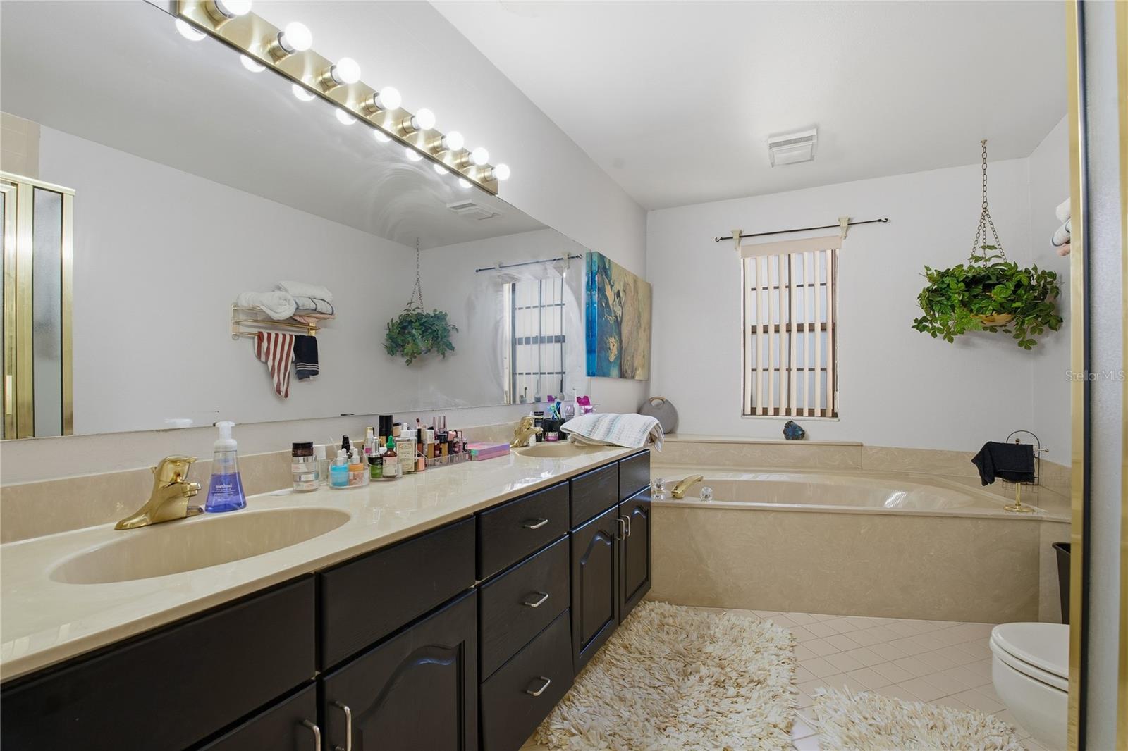 Image 25 of 67 For 116 Coventry Ln