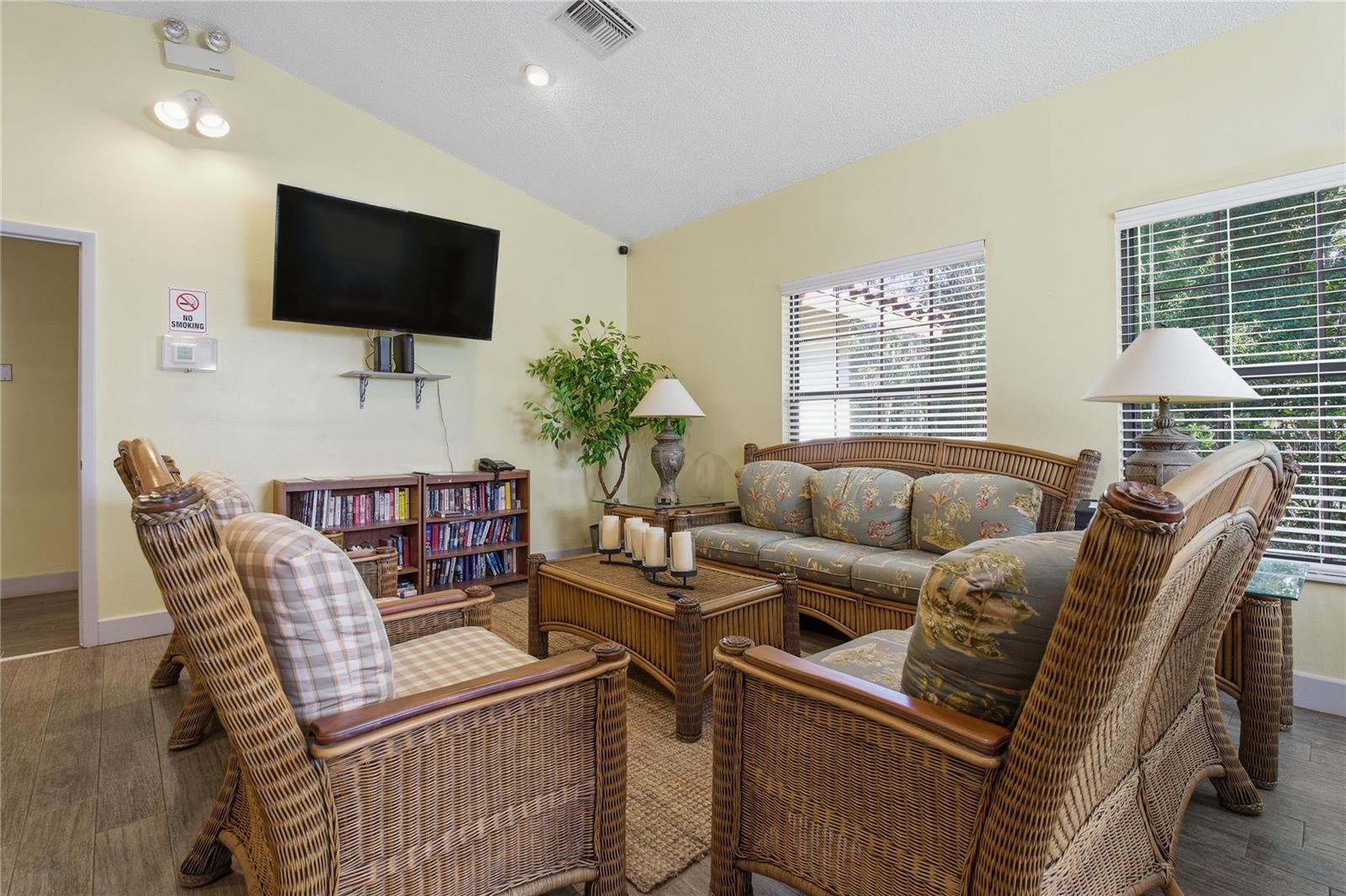 Image 58 of 67 For 116 Coventry Ln