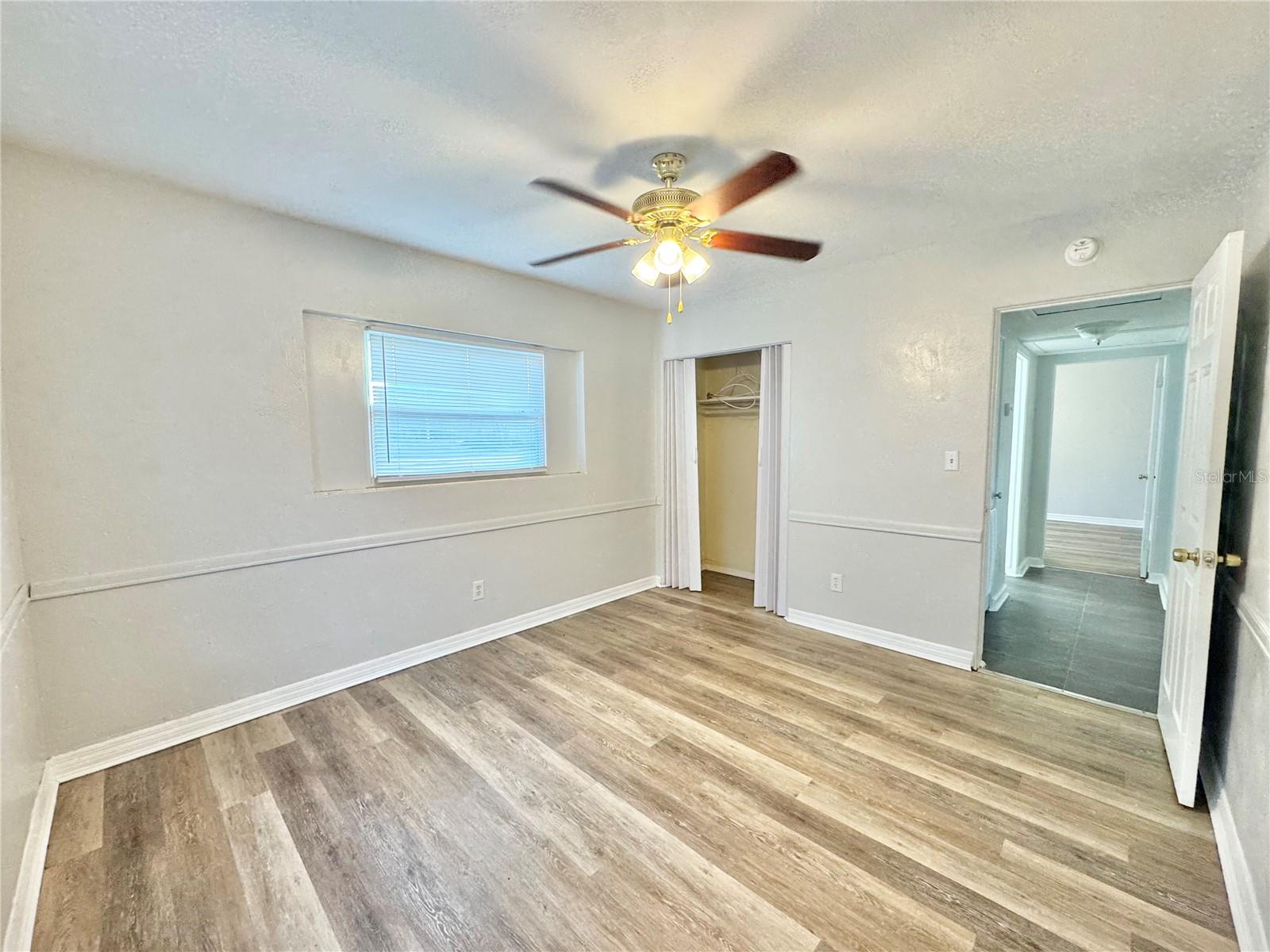 Image 12 of 25 For 674 Avenue L Se