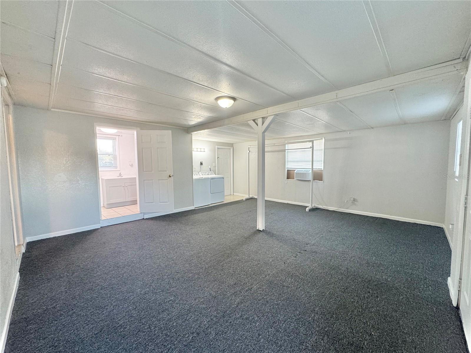 Image 15 of 25 For 674 Avenue L Se