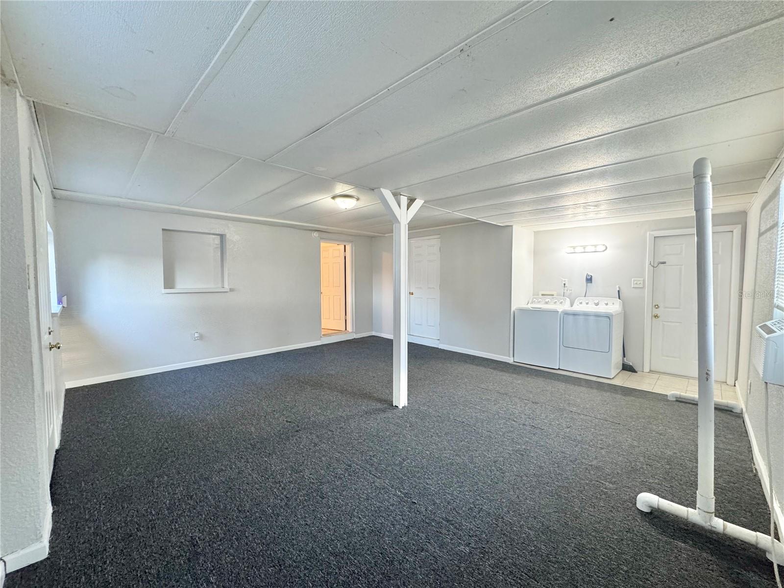 Image 16 of 25 For 674 Avenue L Se