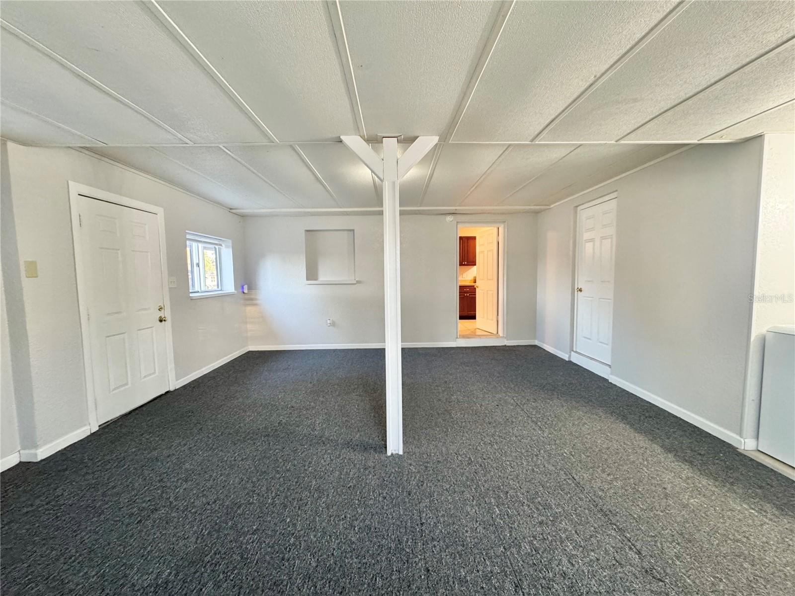 Image 18 of 25 For 674 Avenue L Se