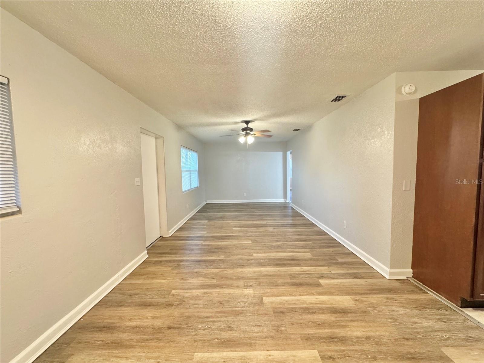 Image 3 of 25 For 674 Avenue L Se