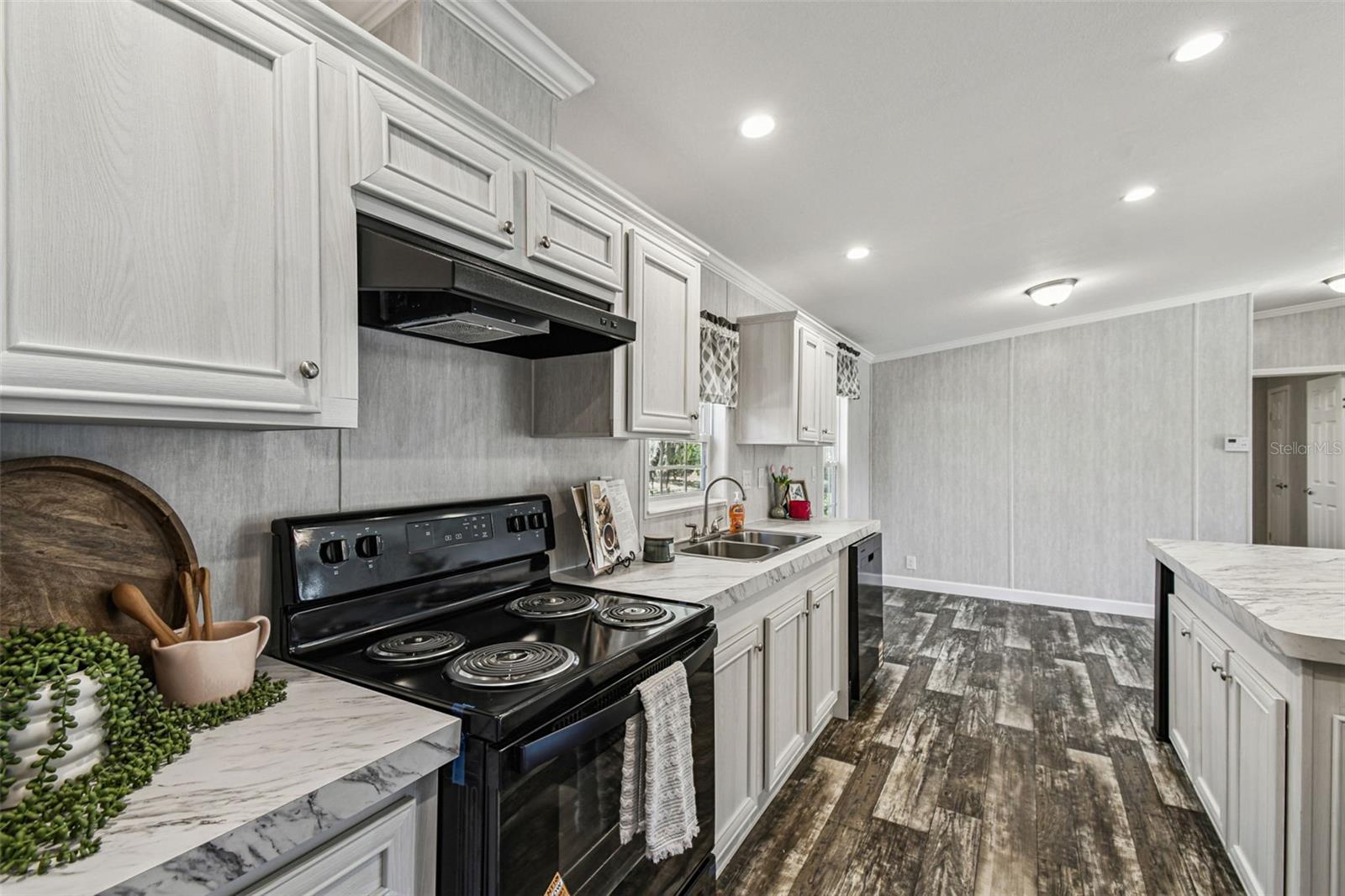 Image 12 of 23 For 2921 Silver Spur Loop