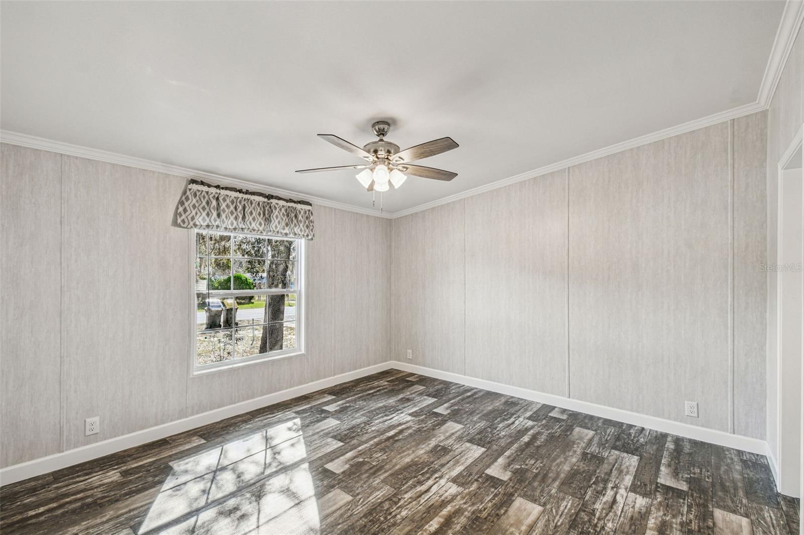 Image 13 of 23 For 2921 Silver Spur Loop