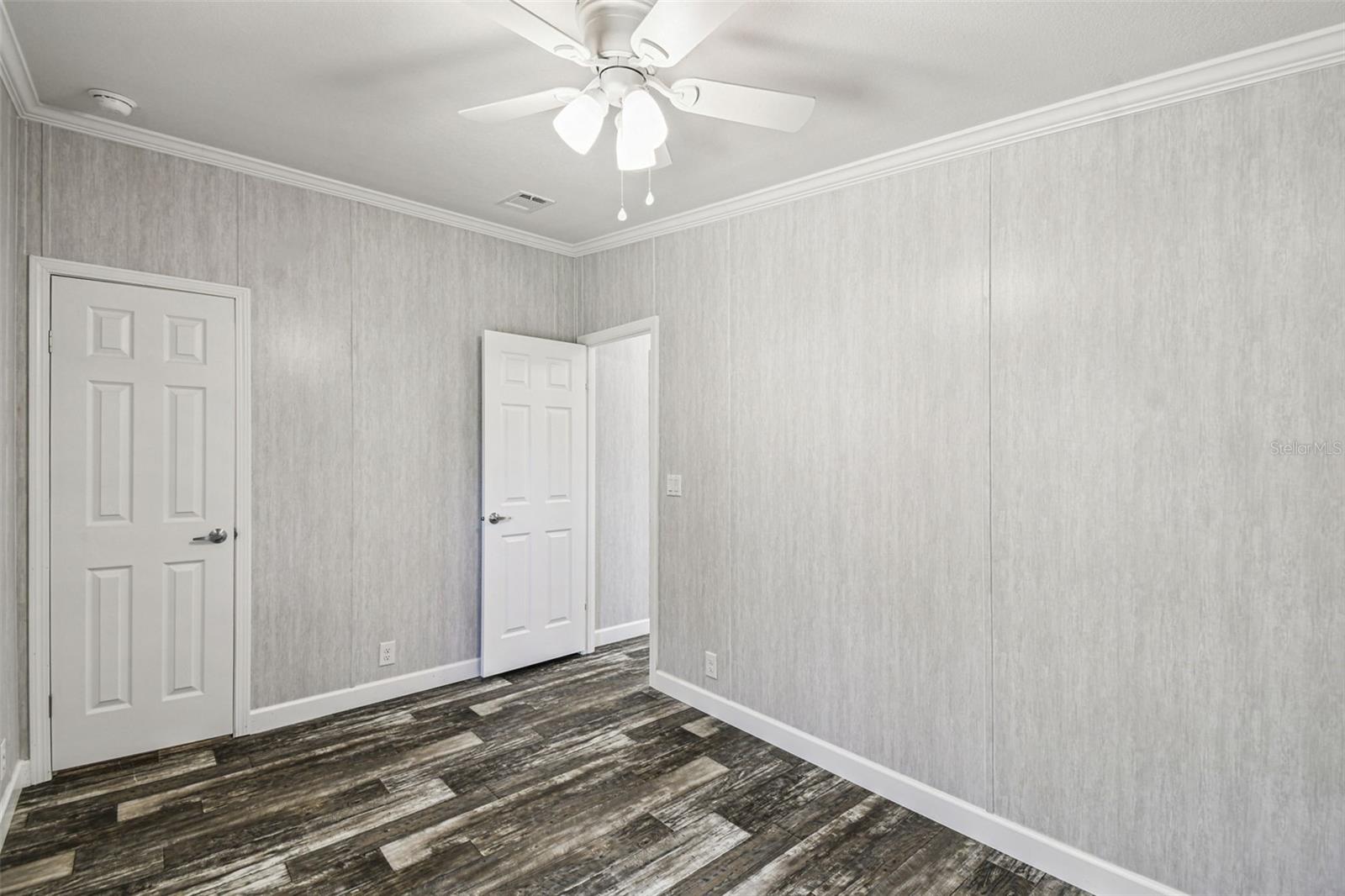 Image 18 of 23 For 2921 Silver Spur Loop