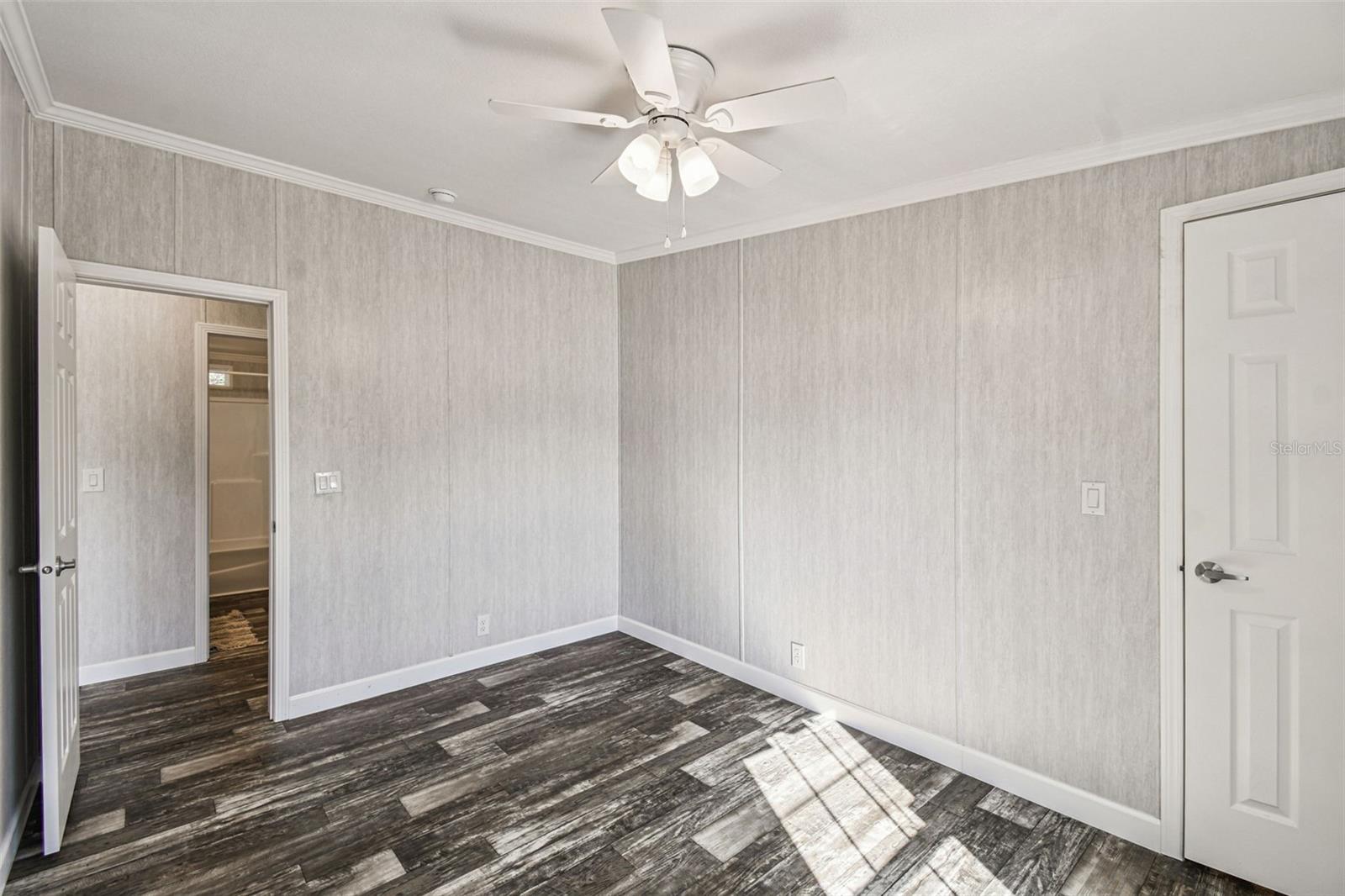 Image 21 of 23 For 2921 Silver Spur Loop