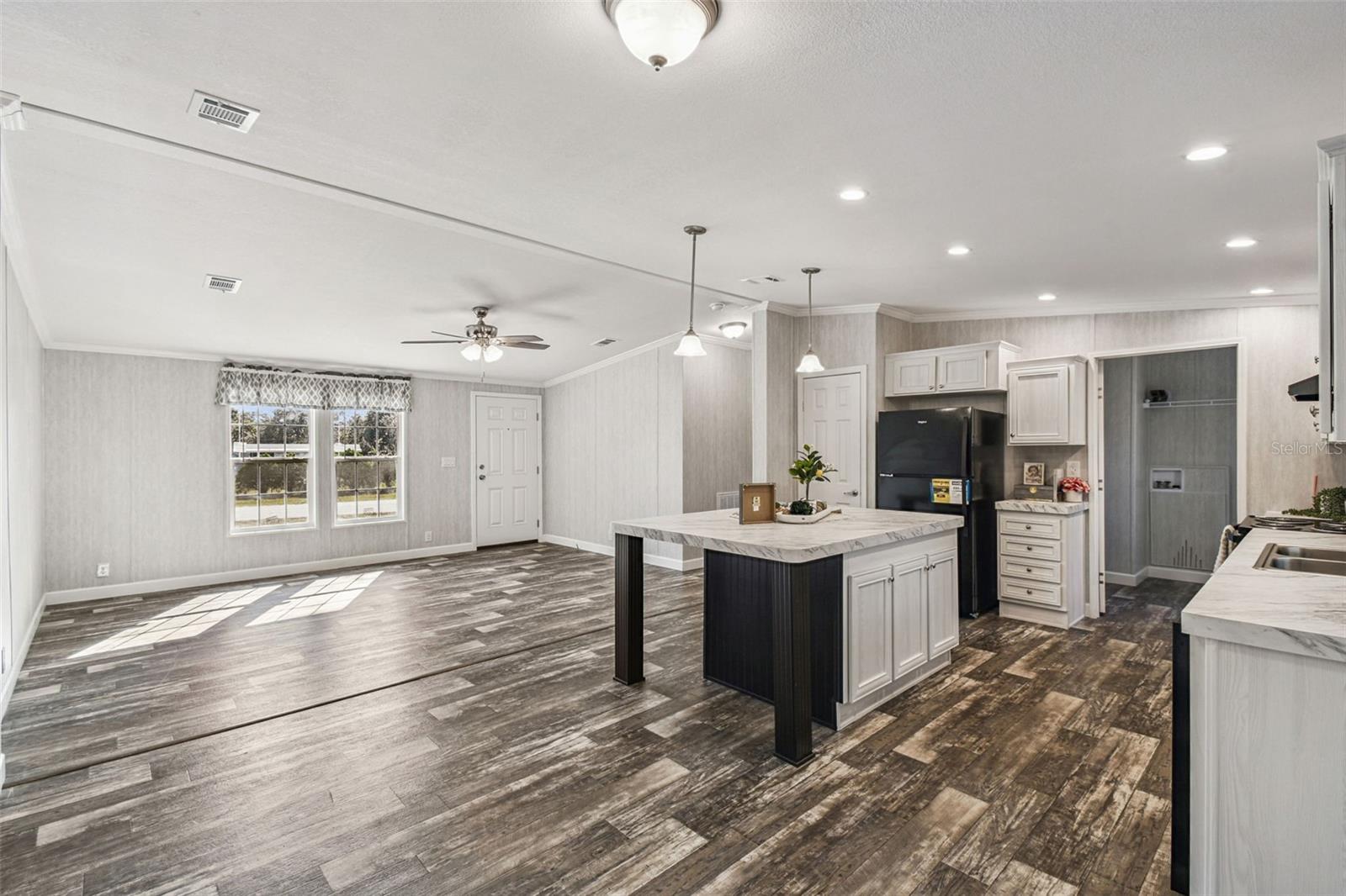 Image 5 of 23 For 2921 Silver Spur Loop