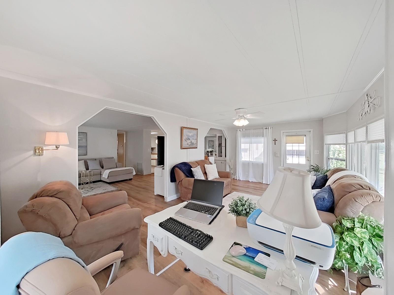 Image 10 of 45 For 4928 Foxdale Dr